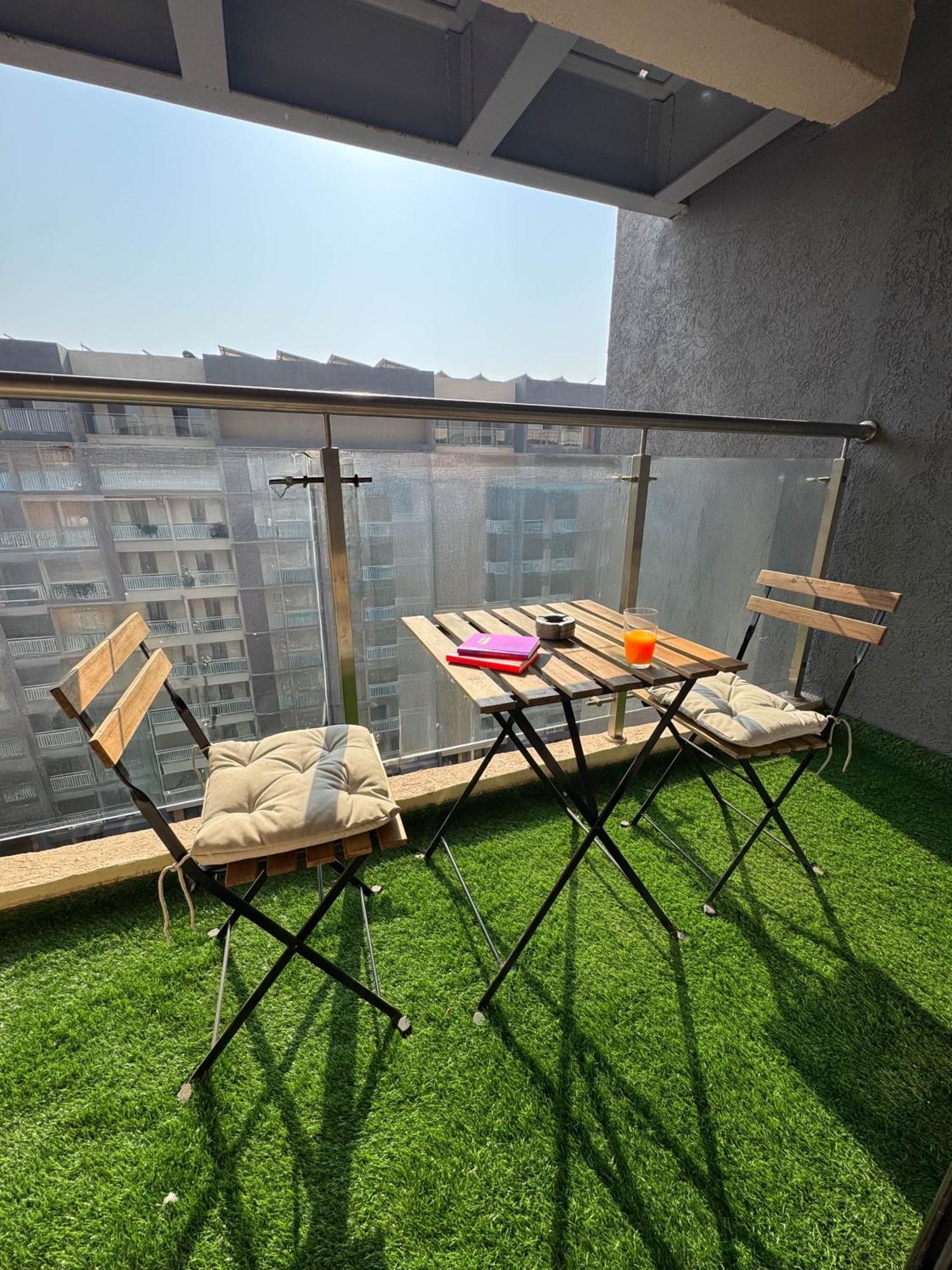 2bhk 28th Floor Near Airport Balconies Tv Wifi Apartment Pune