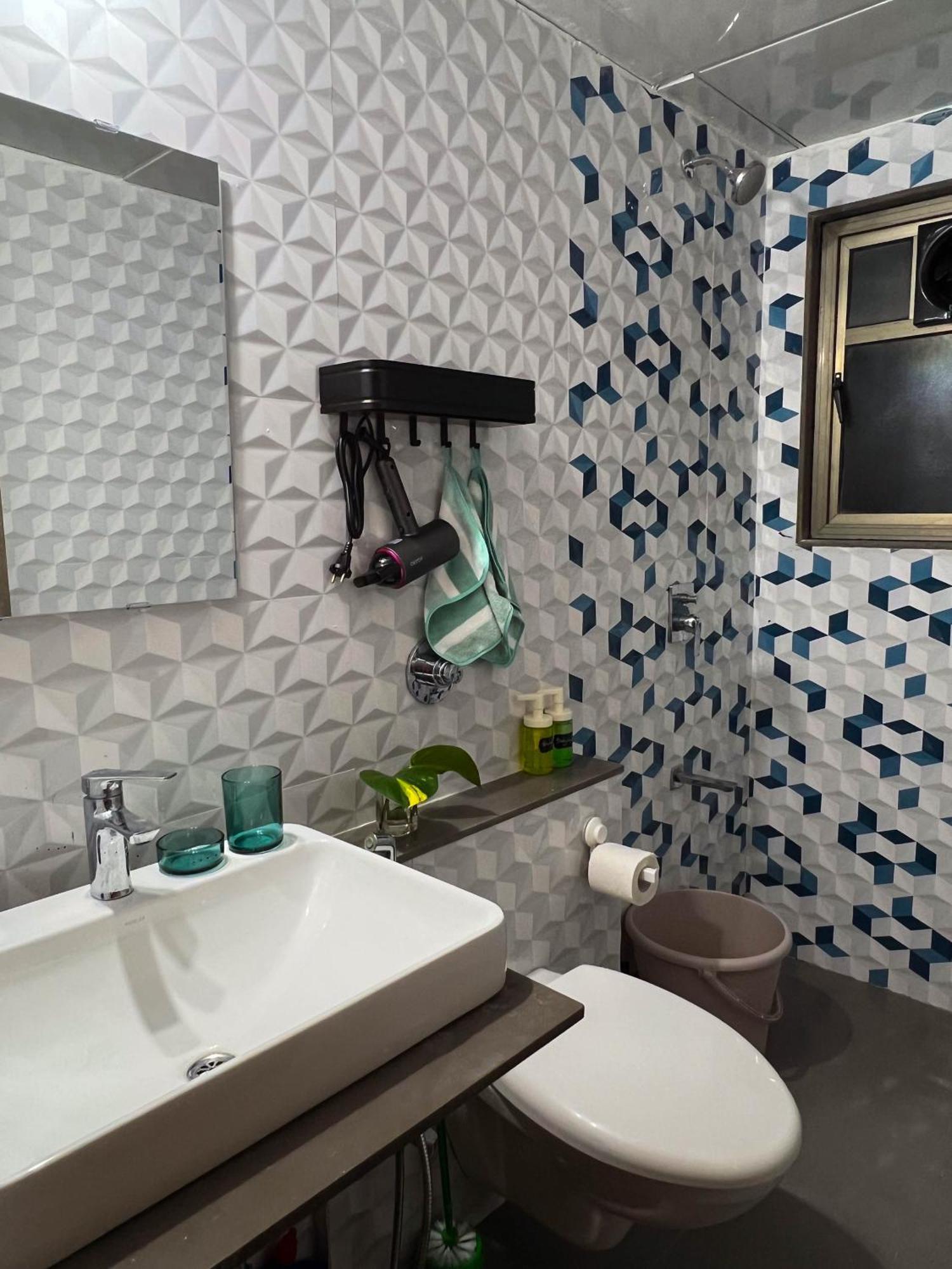 Apartment 2bhk 28th Floor Near Airport Balconies Tv Wifi Pune