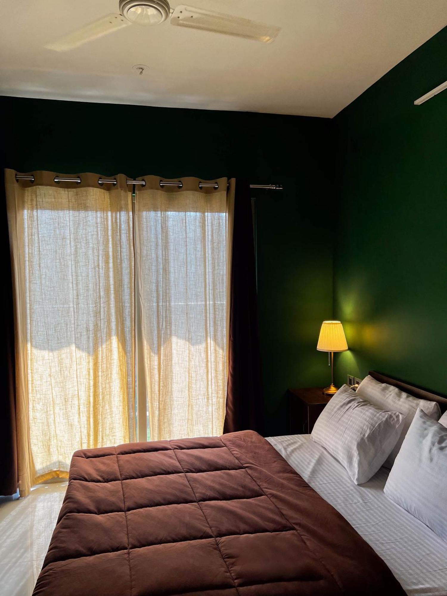 2bhk 28th Floor Near Airport Balconies Tv Wifi * Pune