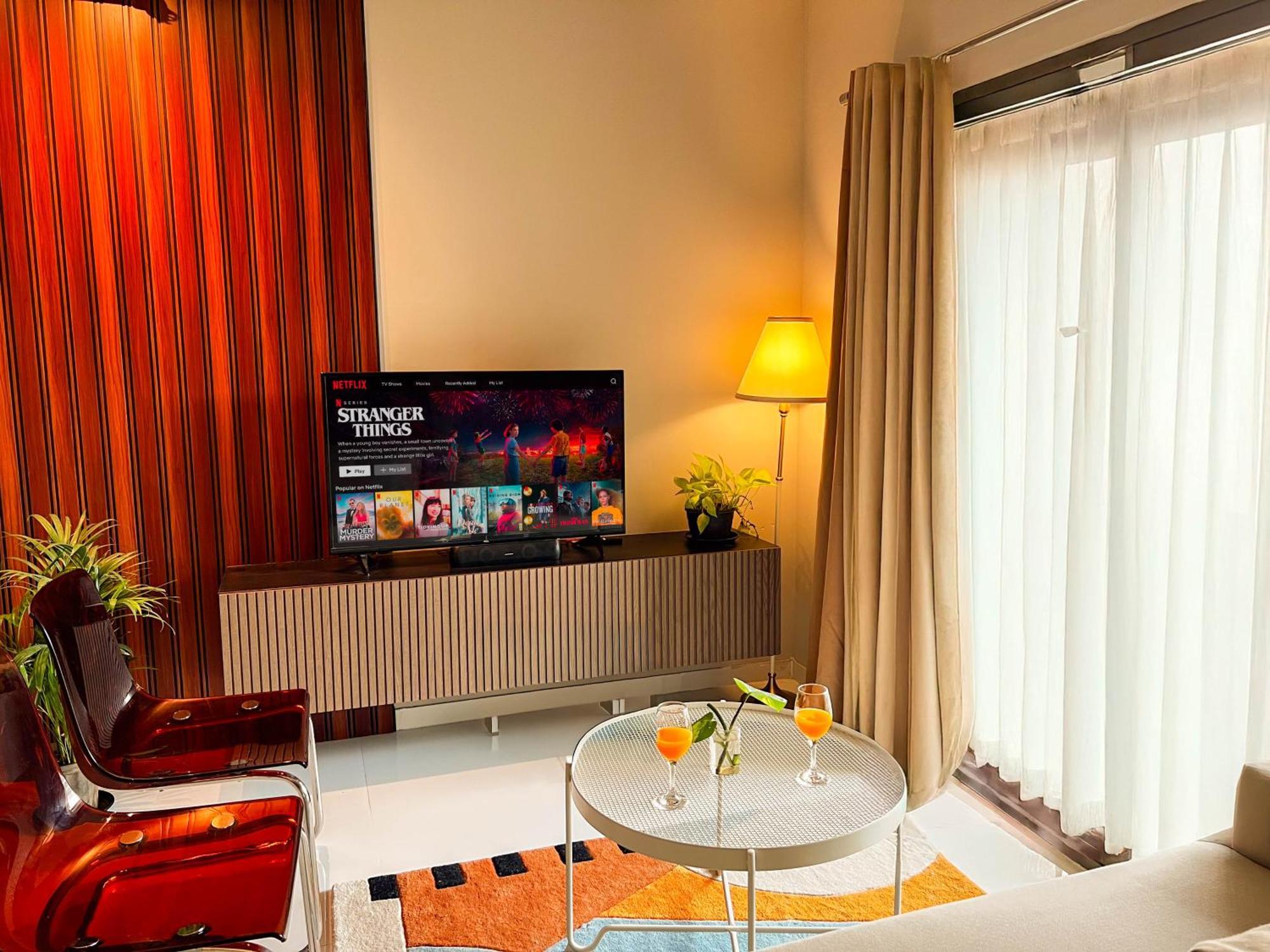 2bhk 28th Floor Near Airport Balconies Tv Wifi Apartment Pune